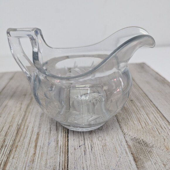 Vintage Heisey Glass Creamer & Sugar w/ Geometric Leaf & Berry Wheel Cut Pattern - Picture 2 of 13